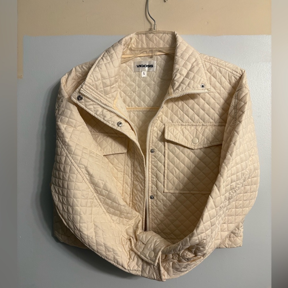 Vigoss quilted jacket, cream, good condition, size L
